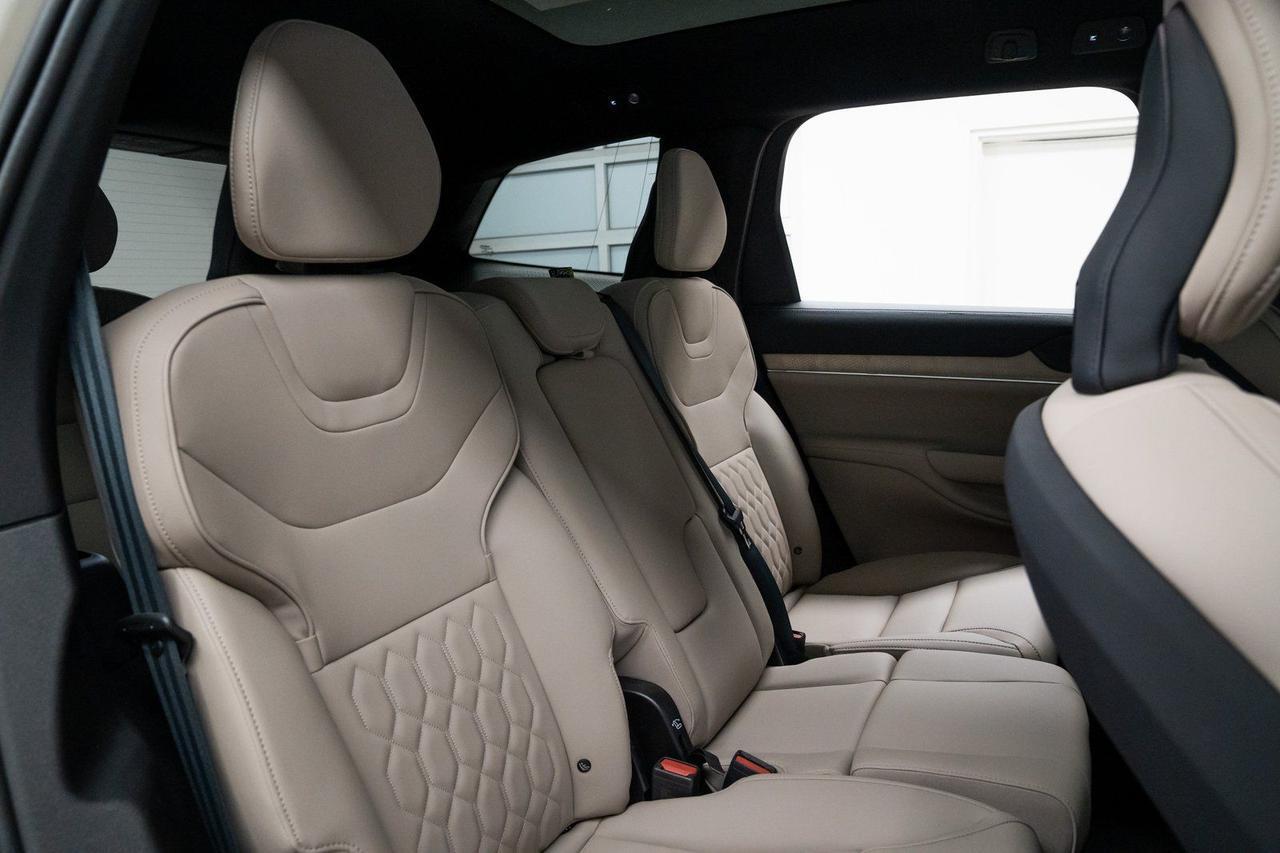 2025 Volvo EX90 Twin Motor Plus 7-Seater Head-Up Display Surround View Camera Portland OR