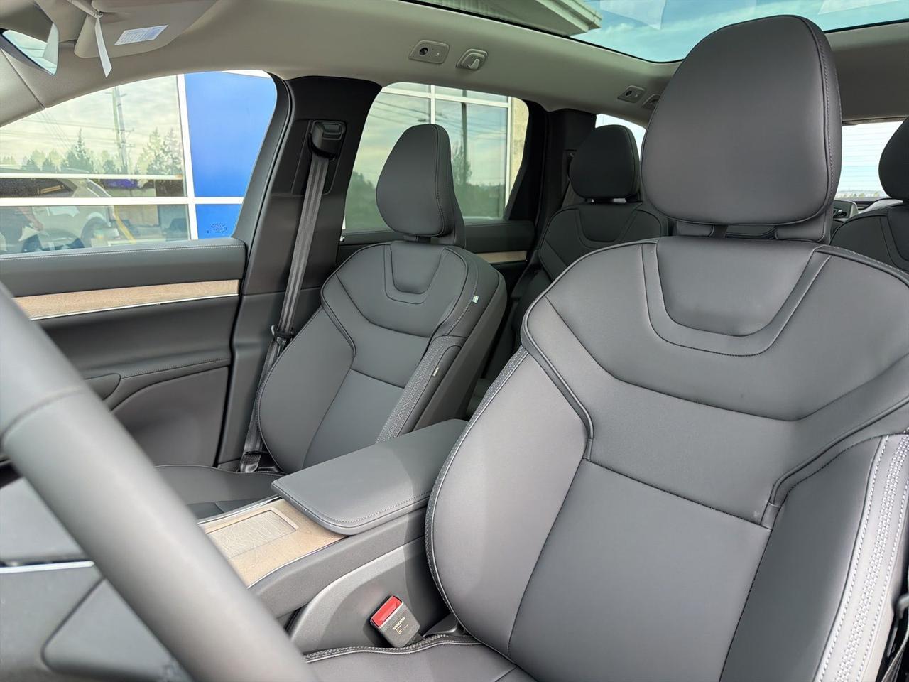 2025 Volvo EX90 Twin Motor Plus Bend OR