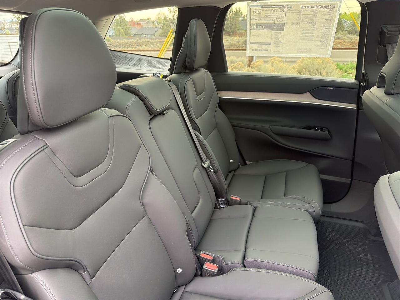 2025 Volvo EX90 Twin Motor Plus Bend OR