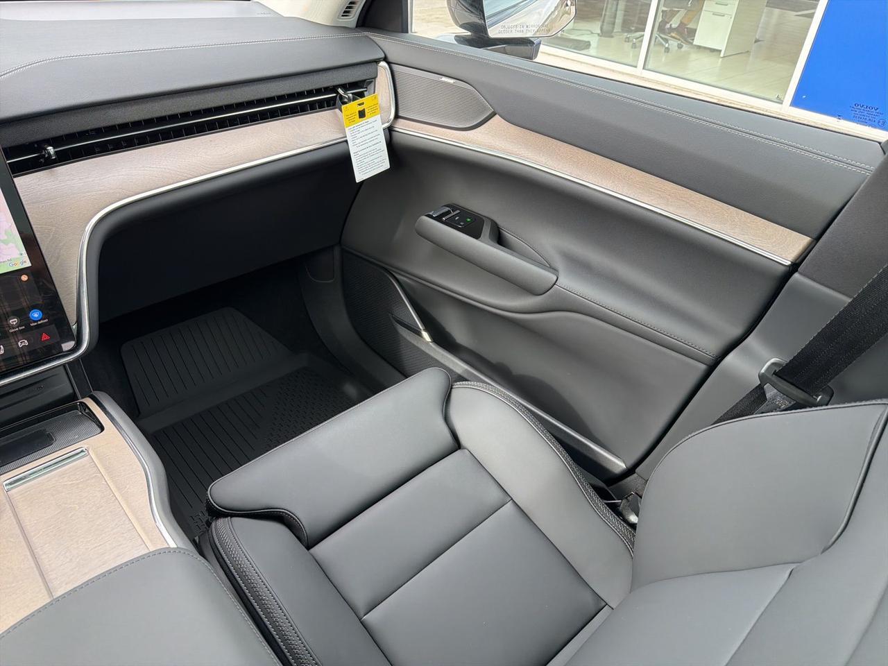 2025 Volvo EX90 Twin Motor Plus Bend OR