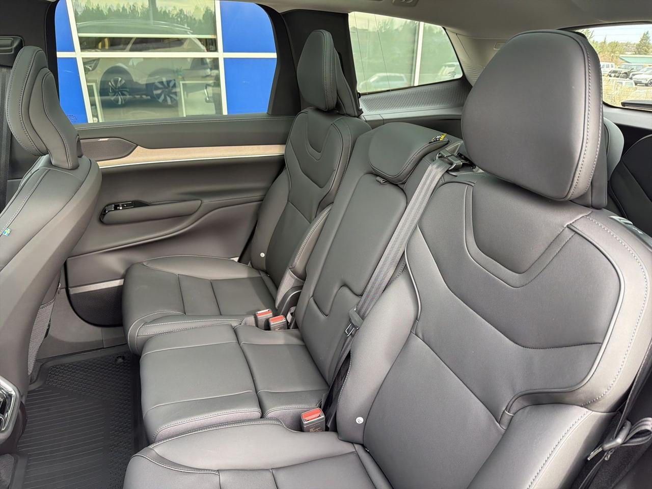2025 Volvo EX90 Twin Motor Plus Bend OR