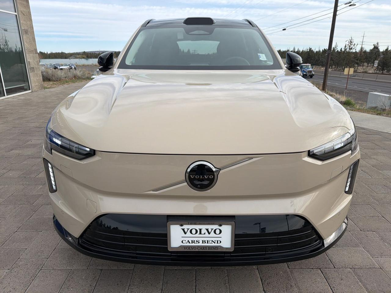 2025 Volvo EX90 Twin Motor Plus Bend OR