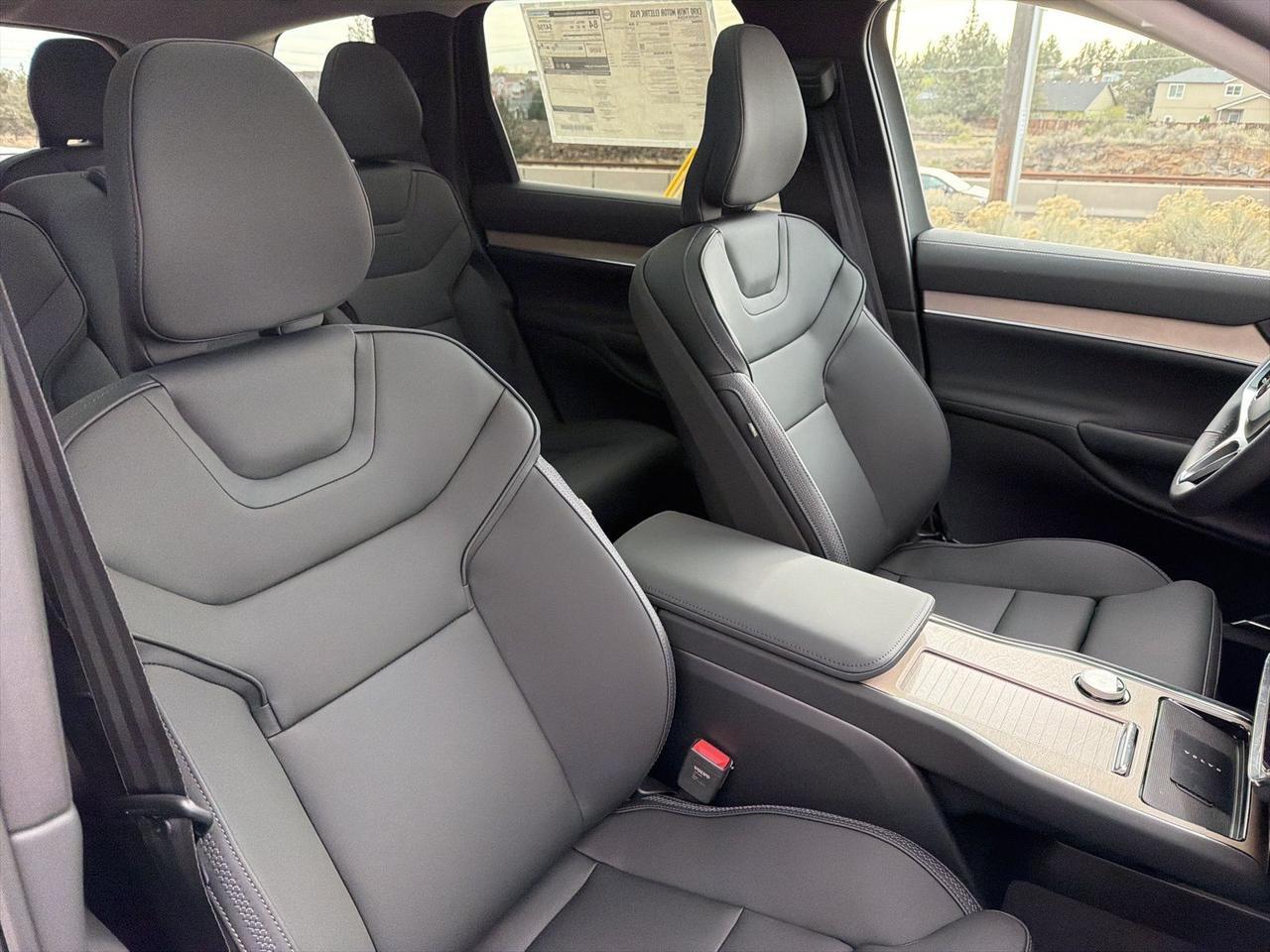 2025 Volvo EX90 Twin Motor Plus Bend OR