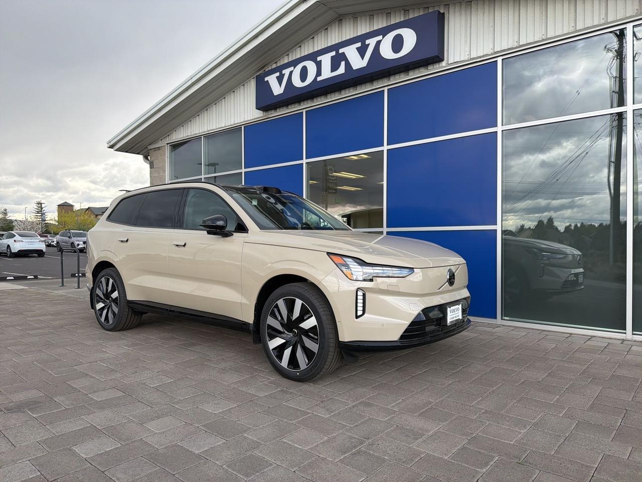 2025 Volvo EX90 Twin Motor Plus