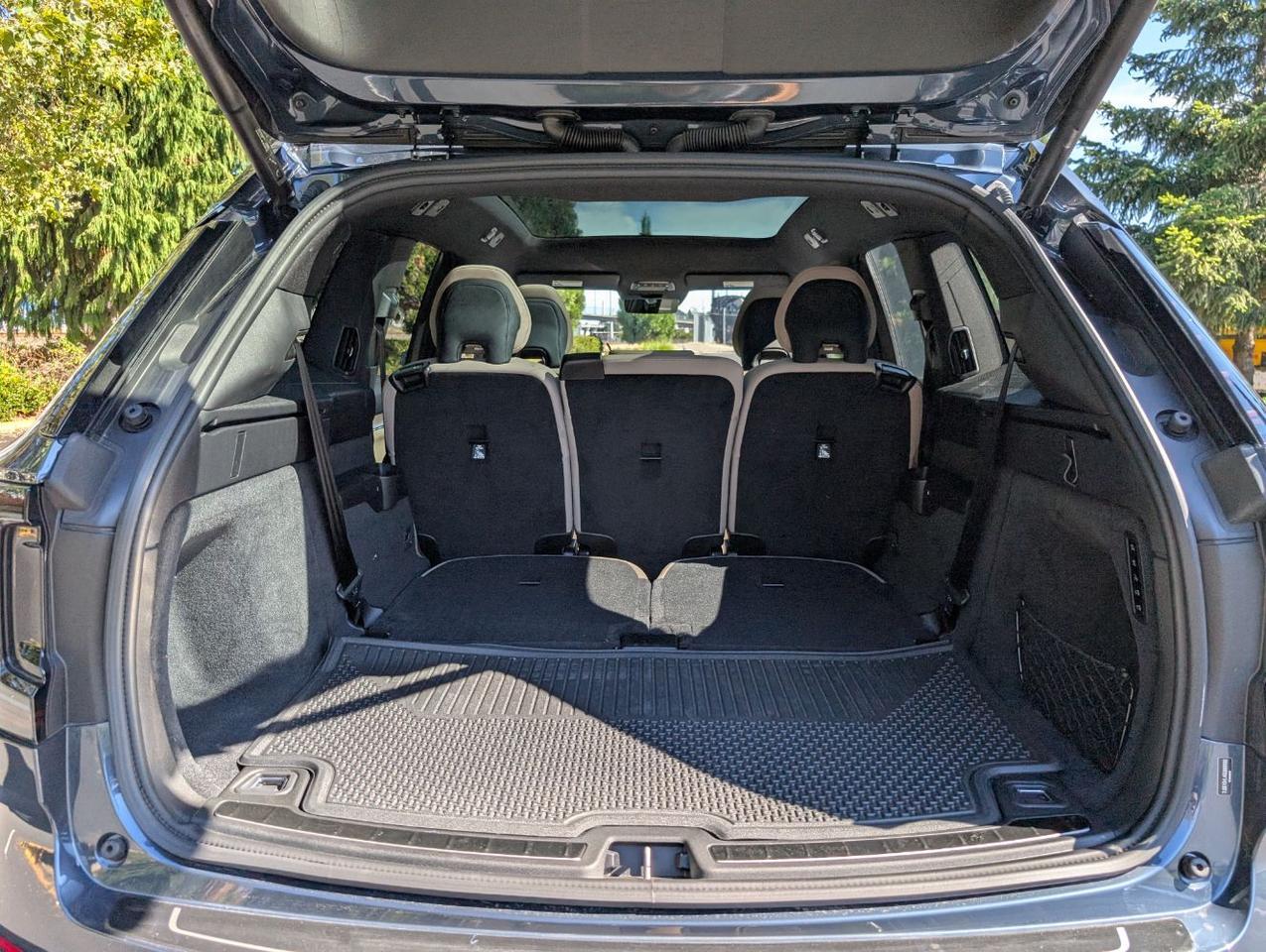 2025 Volvo EX90 Twin Motor ULTRA | 310mi EV, Bose Premium Audio, 7-Pass, Pilot Assist, Heated-Cooled & Massage Seats Portland OR