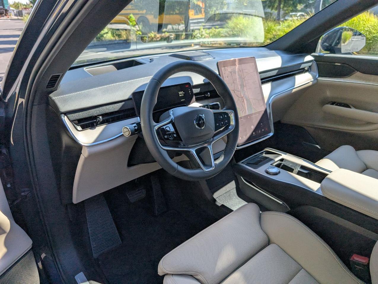 2025 Volvo EX90 Twin Motor ULTRA | 310mi EV, Bose Premium Audio, 7-Pass, Pilot Assist, Heated-Cooled & Massage Seats Portland OR