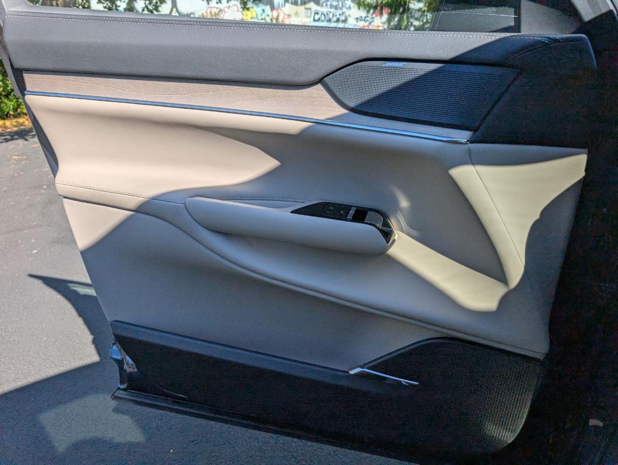 2025 Volvo EX90 Twin Motor ULTRA | 310mi EV, Bose Premium Audio, 7-Pass, Pilot Assist, Heated-Cooled & Massage Seats Portland OR