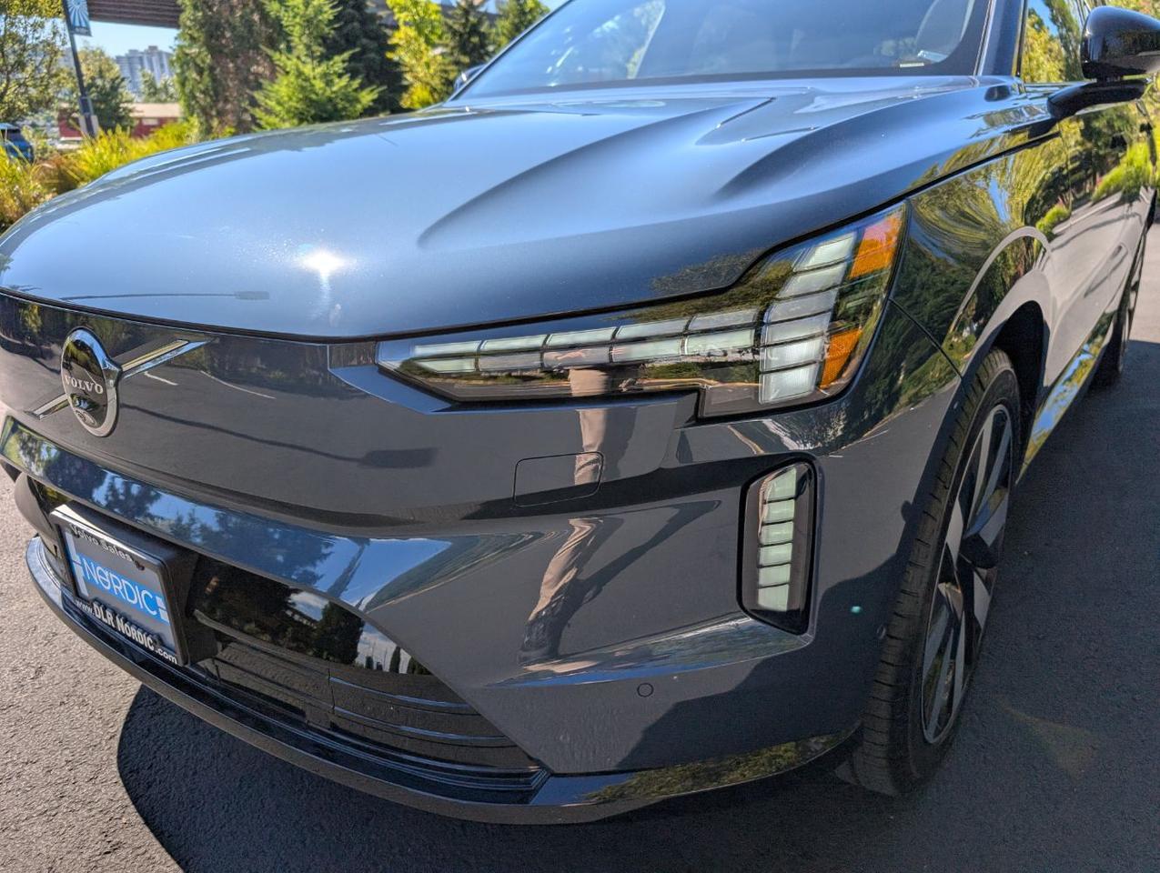 2025 Volvo EX90 Twin Motor ULTRA | 310mi EV, Bose Premium Audio, 7-Pass, Pilot Assist, Heated-Cooled & Massage Seats Portland OR