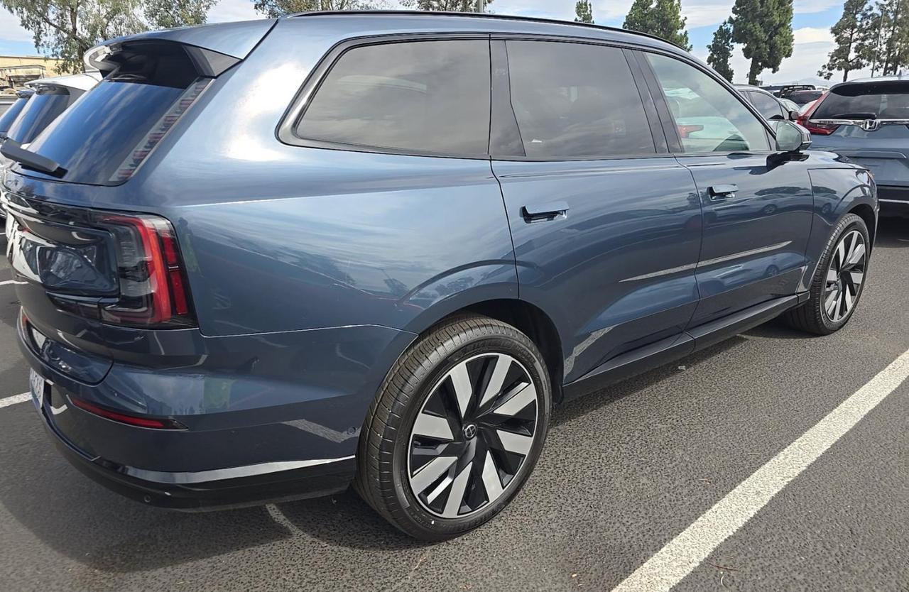 2025 Volvo EX90 Twin Motor ULTRA | 310mi Range, Bowers & Wilkins w/Dolby ATMOS, 6-Pass Center Walk, Heated & Massage Portland OR