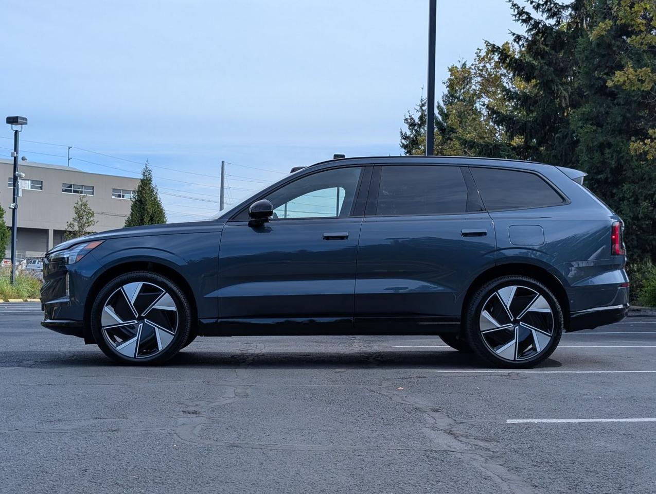 2025 Volvo EX90 Twin Motor ULTRA | 402hp, 300mi EV, Bose Audio, Pilot Assist, 360 Cam, Ventilated & Massage Nordico Portland OR