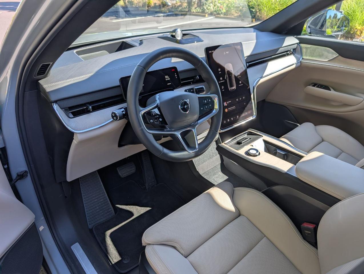 2025 Volvo EX90 Twin Motor ULTRA | 402hp, 310mi EV Range, Bowers & Wilkins Premium Audio & Climate Comfort Seats Portland OR