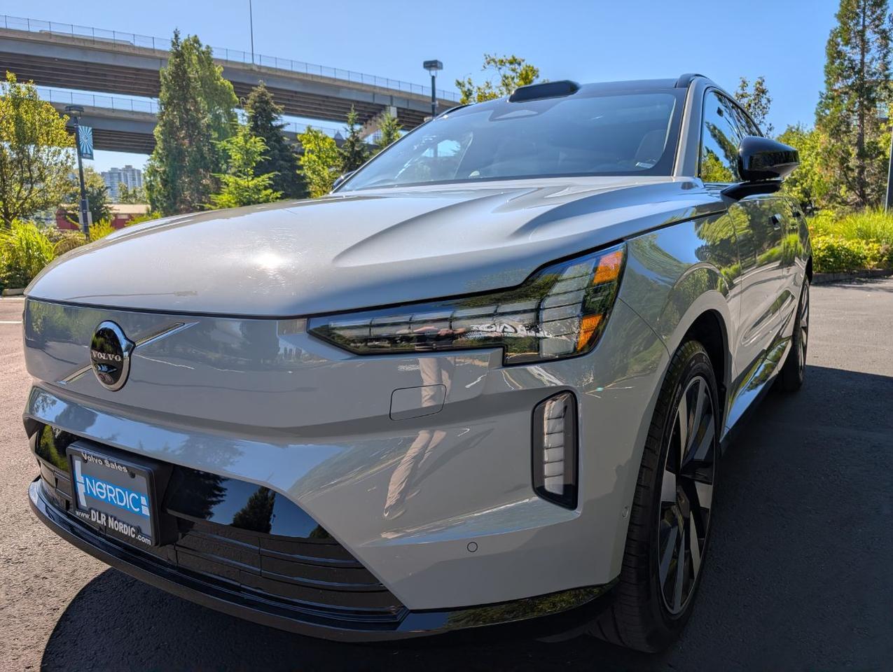 2025 Volvo EX90 Twin Motor ULTRA | 402hp, 310mi EV Range, Bowers & Wilkins Premium Audio & Climate Comfort Seats Portland OR