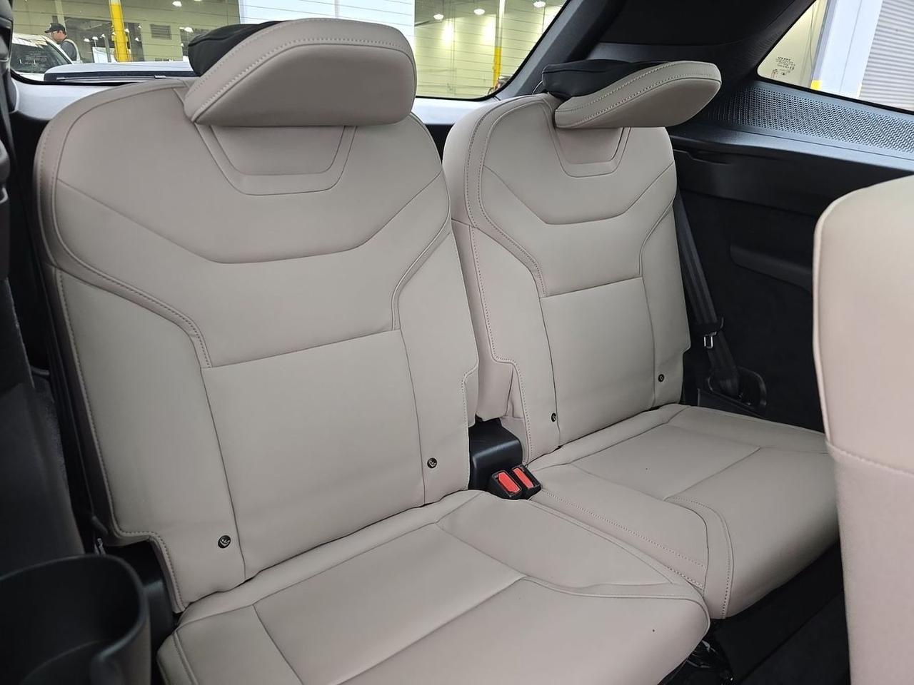 2025 Volvo EX90 Twin Motor ULTRA | 402hp, Bose Premium Audio, 7-Pass * Portland OR