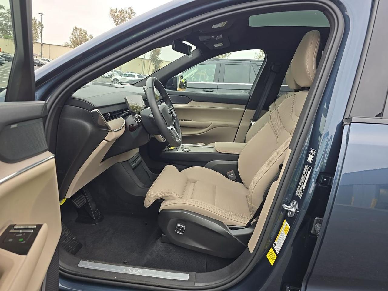 2025 Volvo EX90 Twin Motor ULTRA | 402hp, Bose Premium Audio, 7-Pass * Portland OR