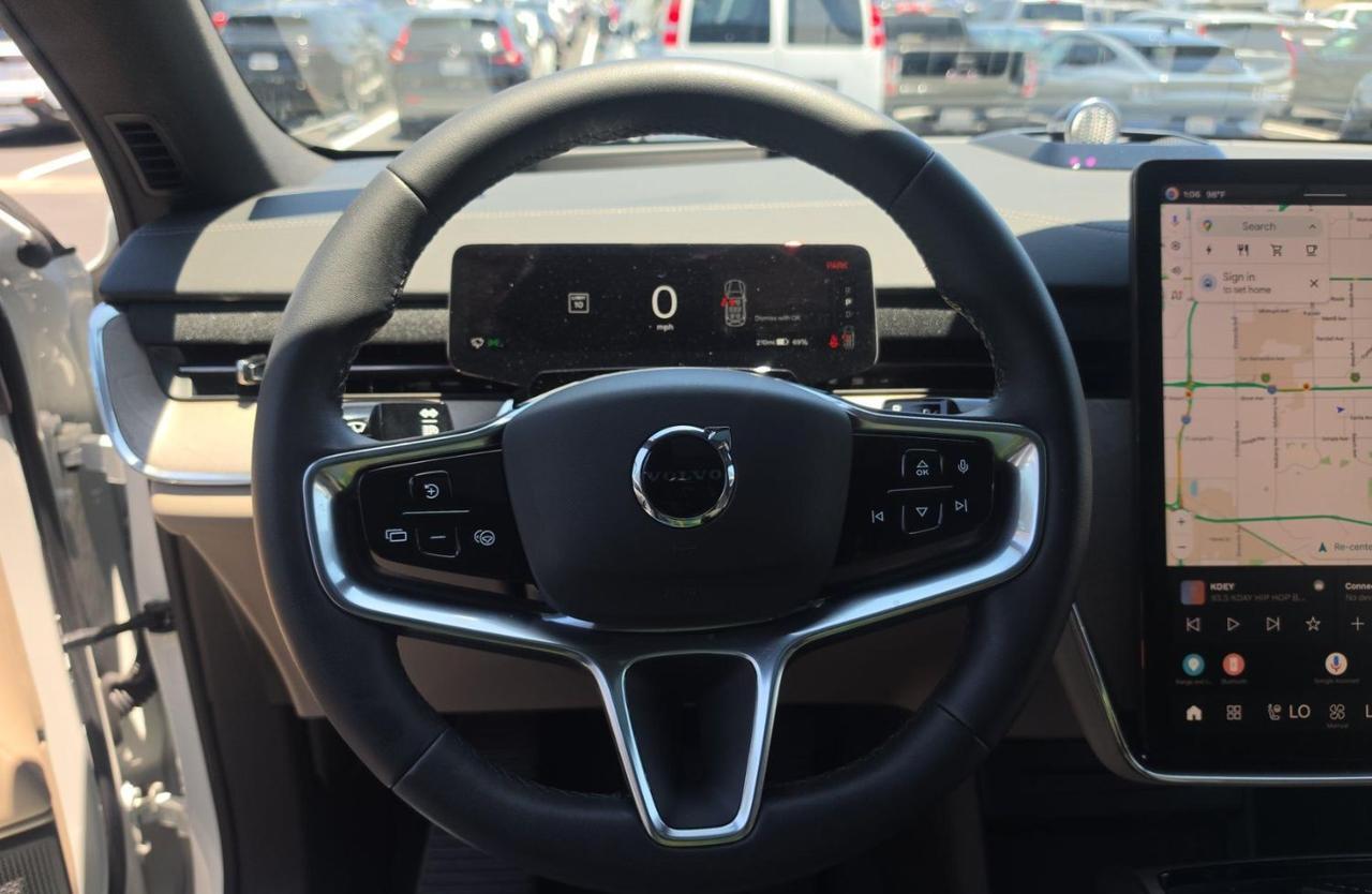 2025 Volvo EX90 Twin Motor ULTRA | 402hp, Bowers &amp; Wilkins, 7-Pass Seating * Portland OR