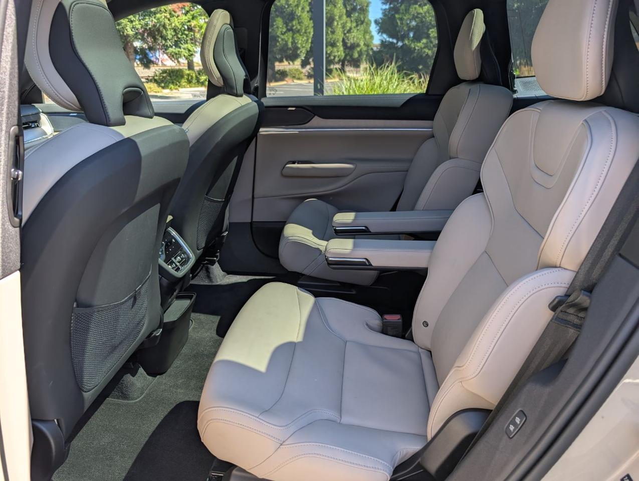 2025 Volvo EX90 Twin Motor ULTRA | 510hp, 310 Range, Bose Premium Audio, 6-Pass Center Walk, Cooled & Massage Seats Portland OR