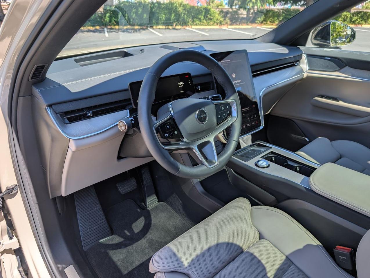 2025 Volvo EX90 Twin Motor ULTRA | 510hp, 310 Range, Bose Premium Audio, 6-Pass Center Walk, Cooled & Massage Seats Portland OR