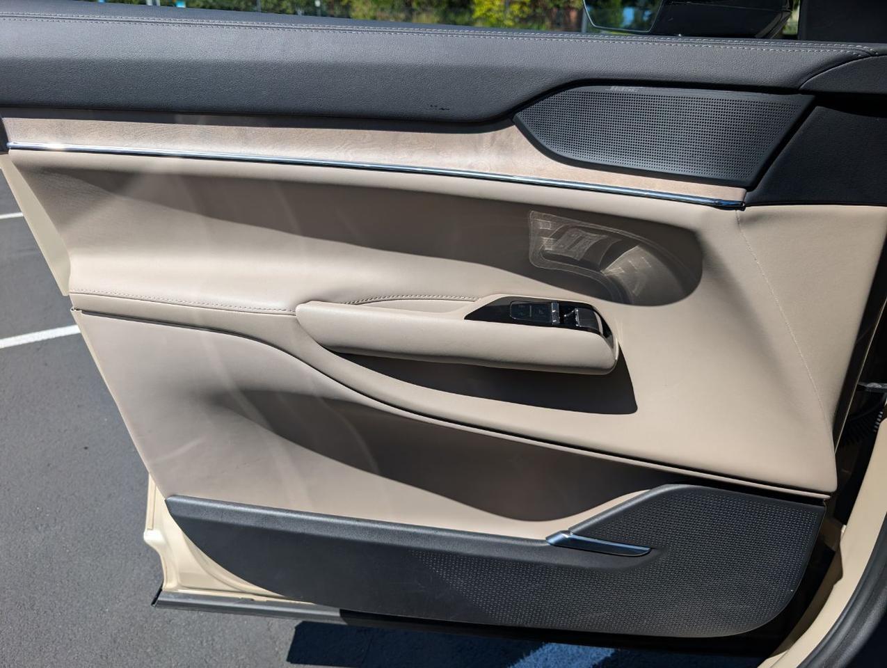 2025 Volvo EX90 Twin Motor ULTRA | 510hp, 310 Range, Bose Premium Audio, 6-Pass Center Walk, Cooled & Massage Seats Portland OR