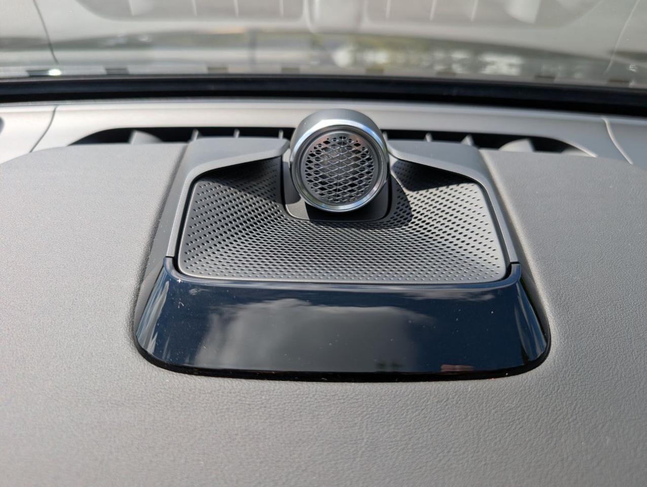 2025 Volvo EX90 Twin Motor ULTRA | 510hp, 310 Range, Bowers & Wilkins, 6-Pass Center Walk, Cooled & Massage Seats Portland OR