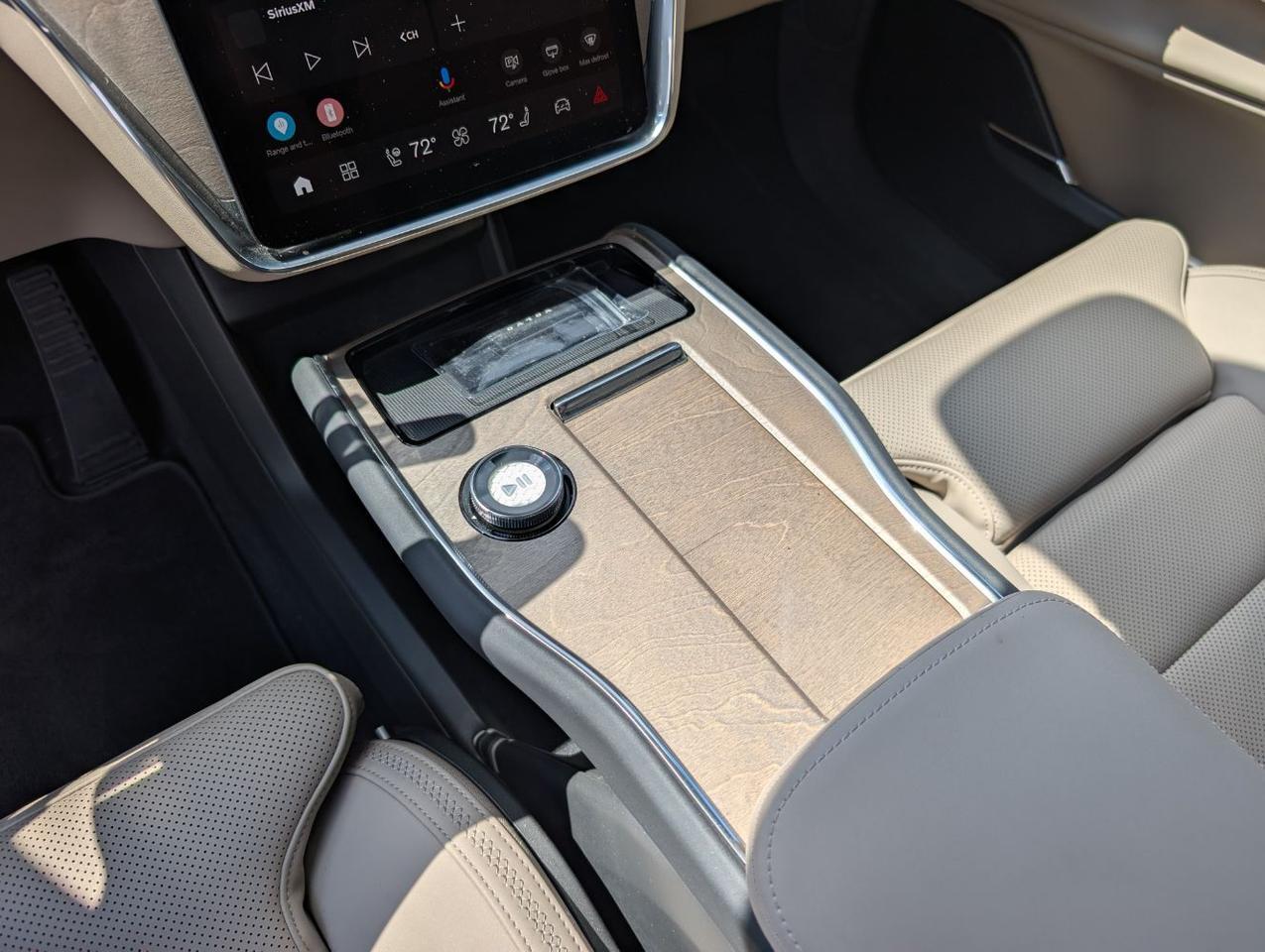 2025 Volvo EX90 Twin Motor ULTRA | 510hp, 310 Range, Bowers & Wilkins, 6-Pass Center Walk, Cooled & Massage Seats Portland OR