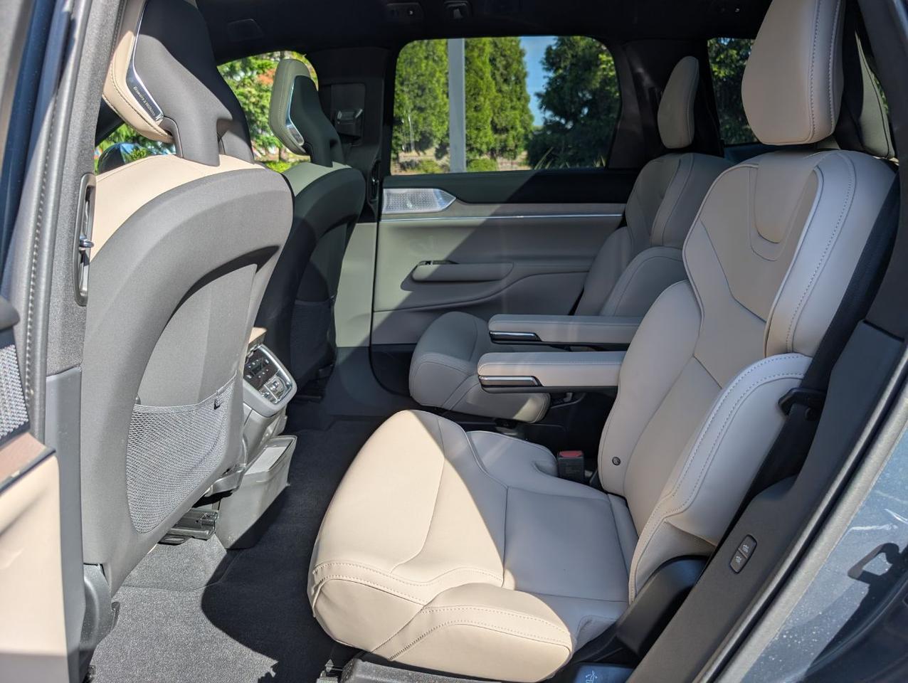 2025 Volvo EX90 Twin Motor ULTRA | 510hp, 310mi Range, Bowers & Wilkins Premium Audio, Pilot Assist, 6-Pass Seating Portland OR