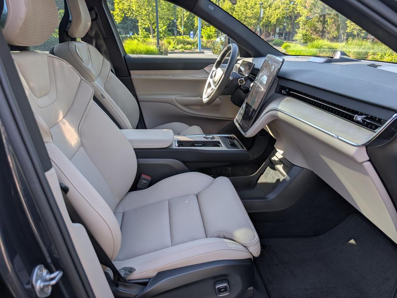 2025 Volvo EX90 Twin Motor ULTRA | 510hp, 310mi Range, Bowers & Wilkins Premium Audio, Pilot Assist, 6-Pass Seating Portland OR