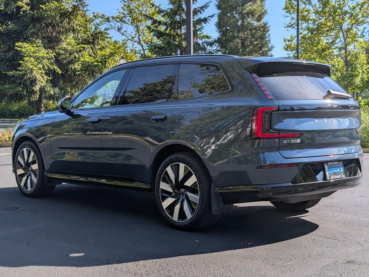 2025 Volvo EX90 Twin Motor ULTRA | 510hp, 310mi Range, Bowers & Wilkins Premium Audio, Pilot Assist, 6-Pass Seating Portland OR