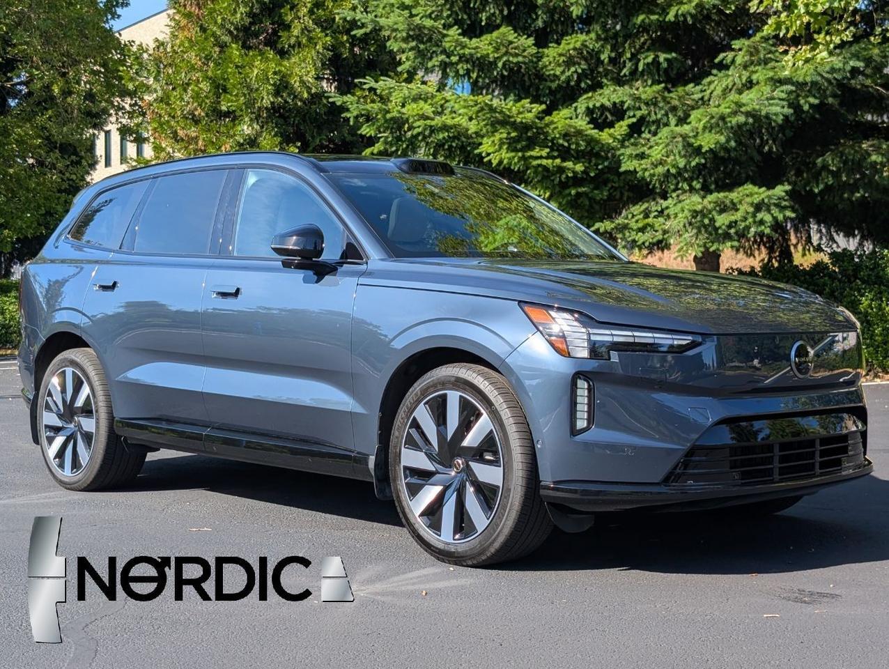 2025 Volvo EX90 Twin Motor ULTRA | 510hp, 310mi Range, Bowers & Wilkins Premium Audio, Pilot Assist, 6-Pass Seating