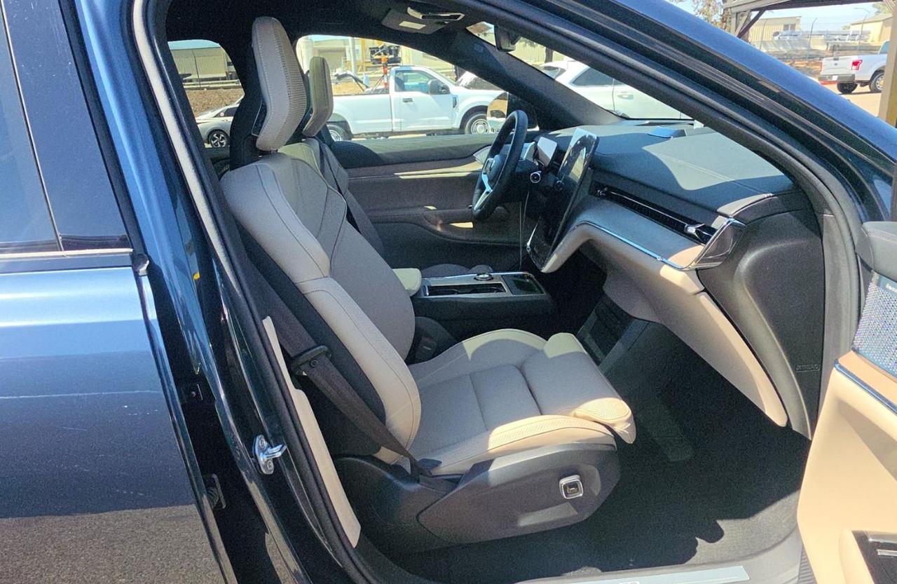 2025 Volvo EX90 Twin Motor ULTRA | 510hp, 310mi Range, Bowers &amp; Wilkins, Tow Package * Portland OR
