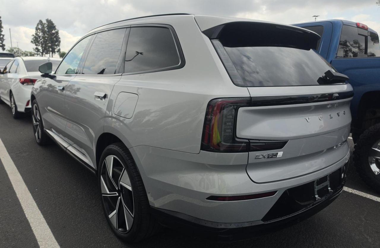 2025 Volvo EX90 Twin Motor ULTRA Performance | 510hp, 300mi Range, Bowers &amp; Wilkins, Wo Portland OR