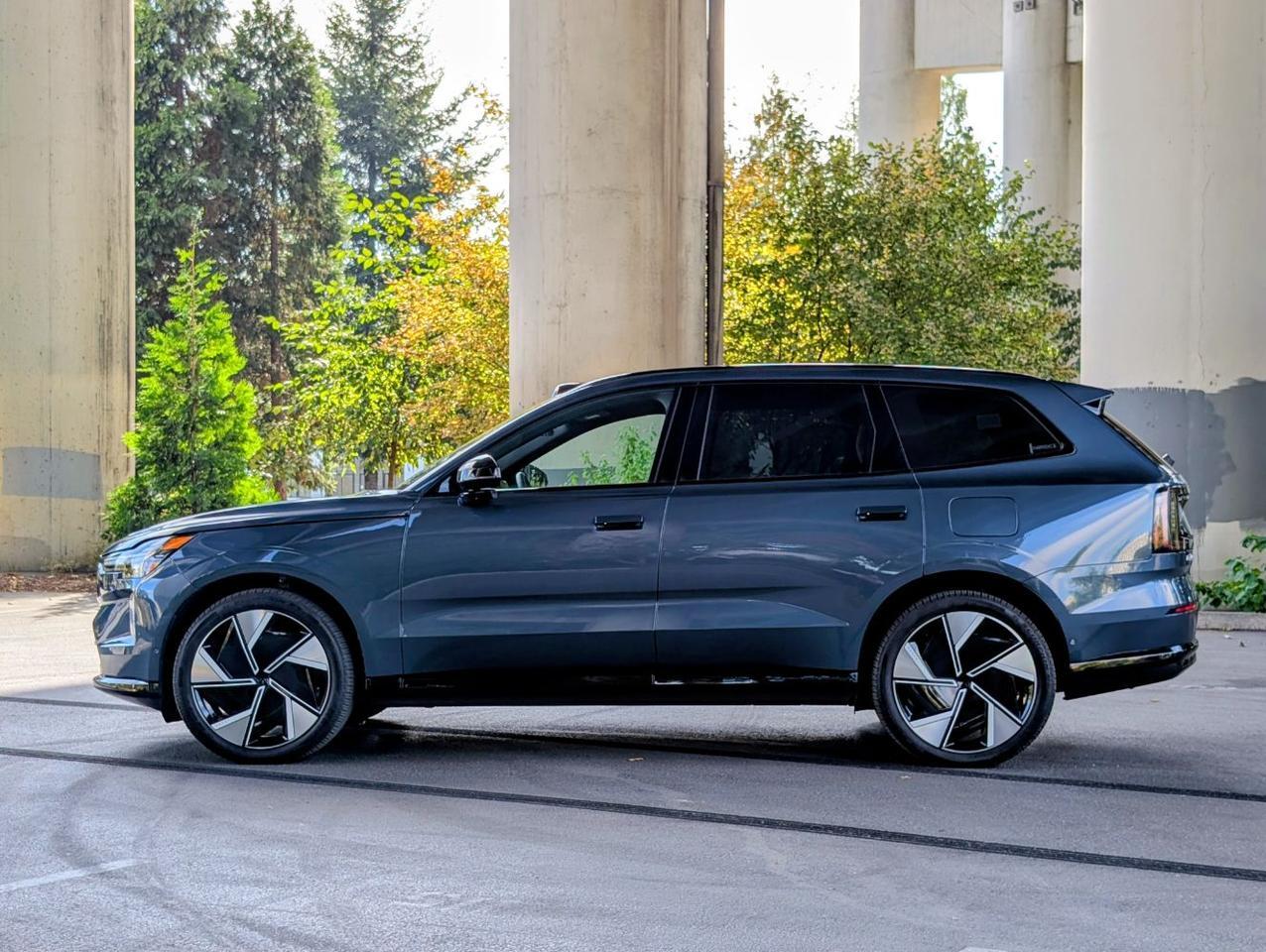 2025 Volvo EX90 Twin Motor ULTRA w/Bowers &amp; Wilkins * Portland OR