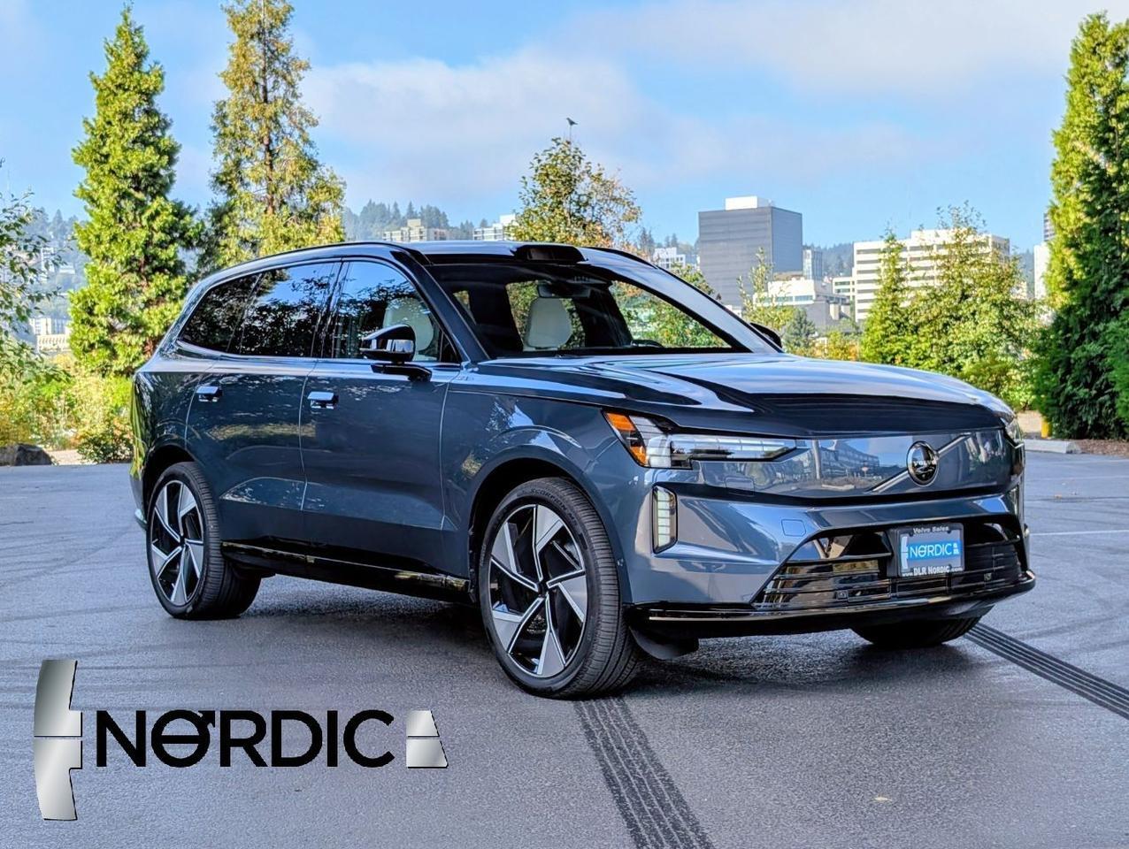 2025 Volvo EX90 Twin Motor ULTRA w/Bowers &amp; Wilkins *