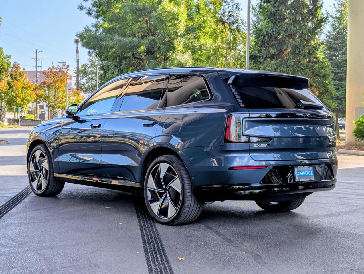 2025 Volvo EX90 Twin Motor ULTRA w/Bowers &amp; Wilkins * Portland OR