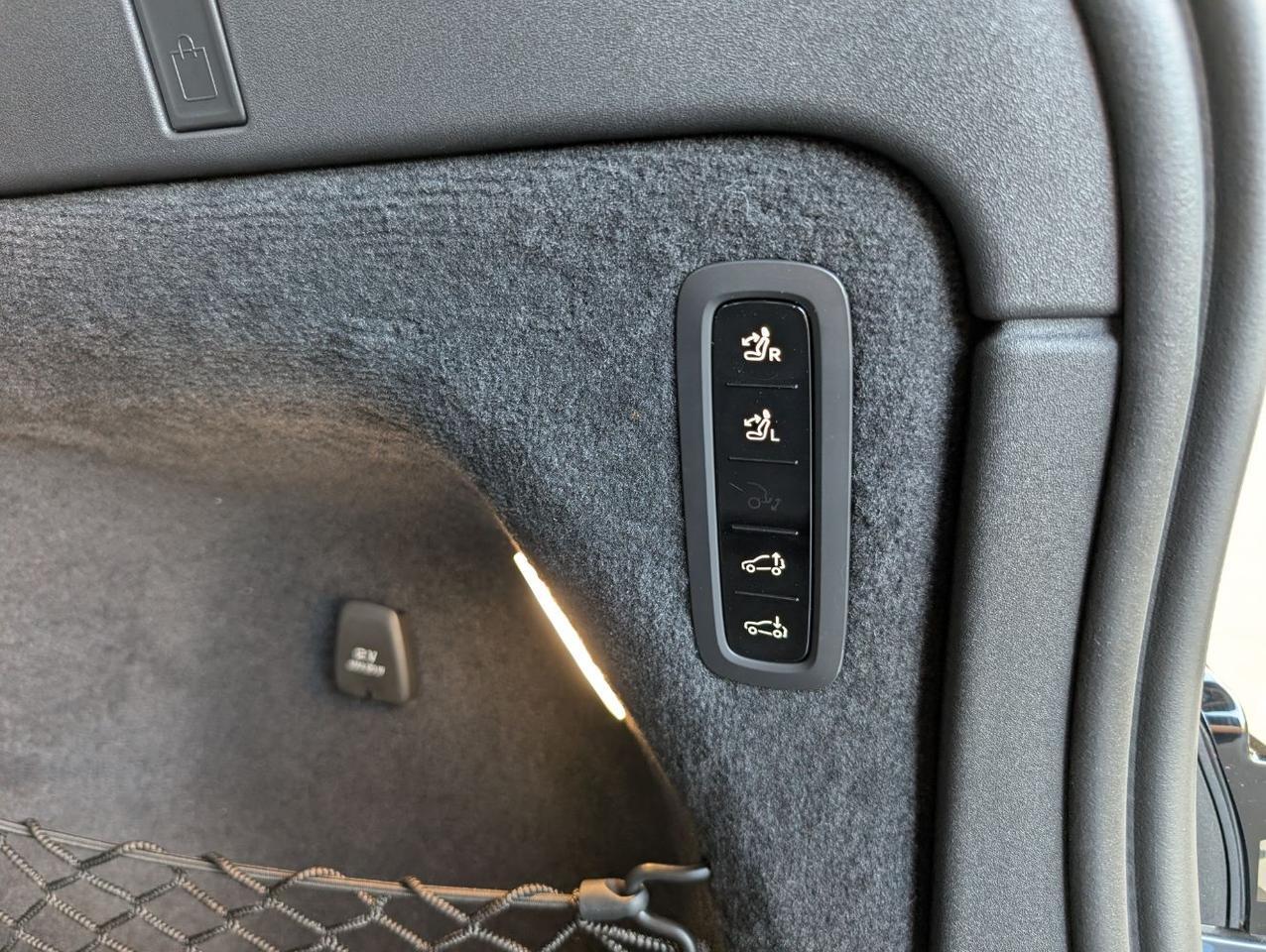 2025 Volvo EX90 Twin Motor ULTRA w/Bowers &amp; Wilkins * Portland OR