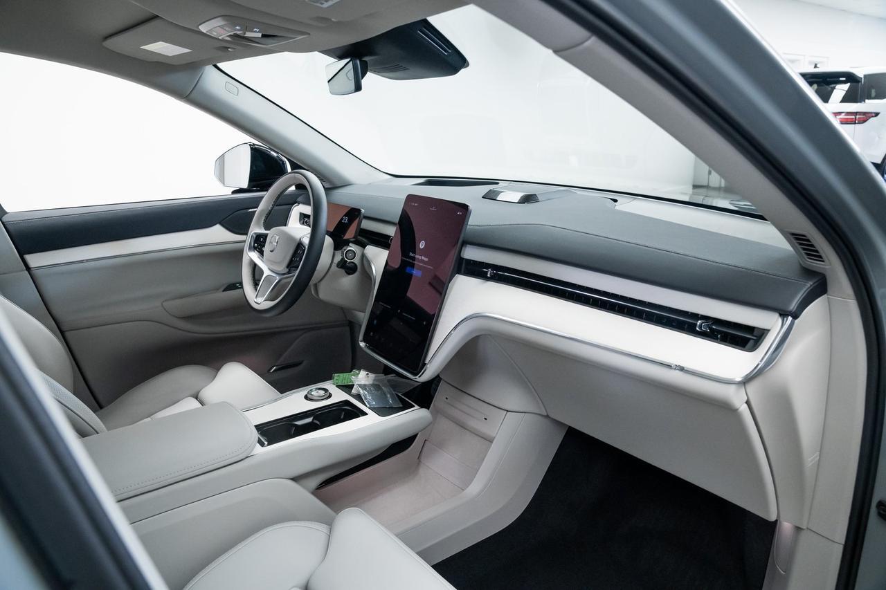 2025 Volvo EX90 Twin Motor Ultra 7-Seater Active Chassis Massage Seats Portland OR