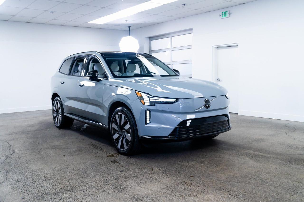 2025 Volvo EX90 Twin Motor Ultra 7-Seater Active Chassis Massage Seats Portland OR