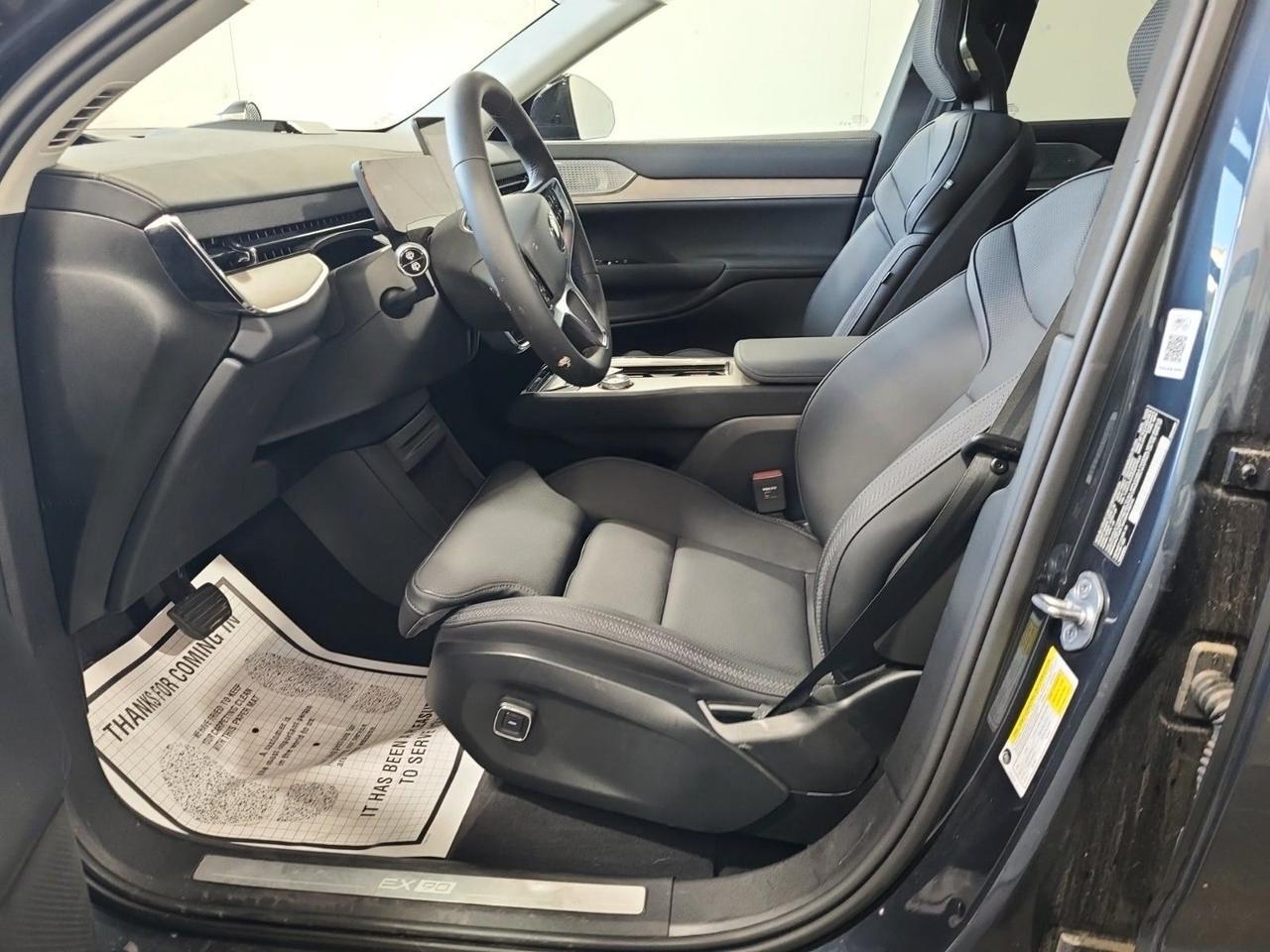 2025 Volvo EX90 Twin Motor Ultra 7-Seater Bowers &amp; Wilkins Massage Seats Portland OR