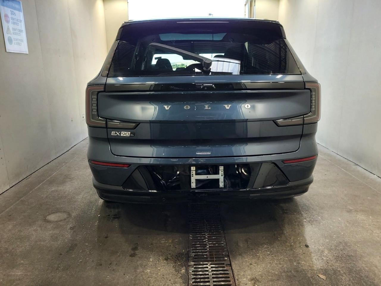 2025 Volvo EX90 Twin Motor Ultra 7-Seater Bowers &amp; Wilkins Massage Seats Portland OR