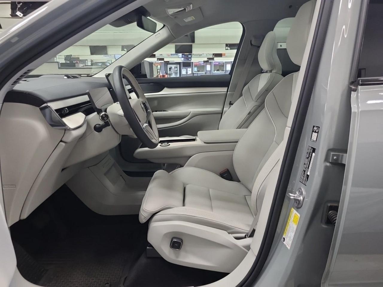 2025 Volvo EX90 Twin Motor Ultra 7-Seater Massage Seats Active Chassis Portland OR