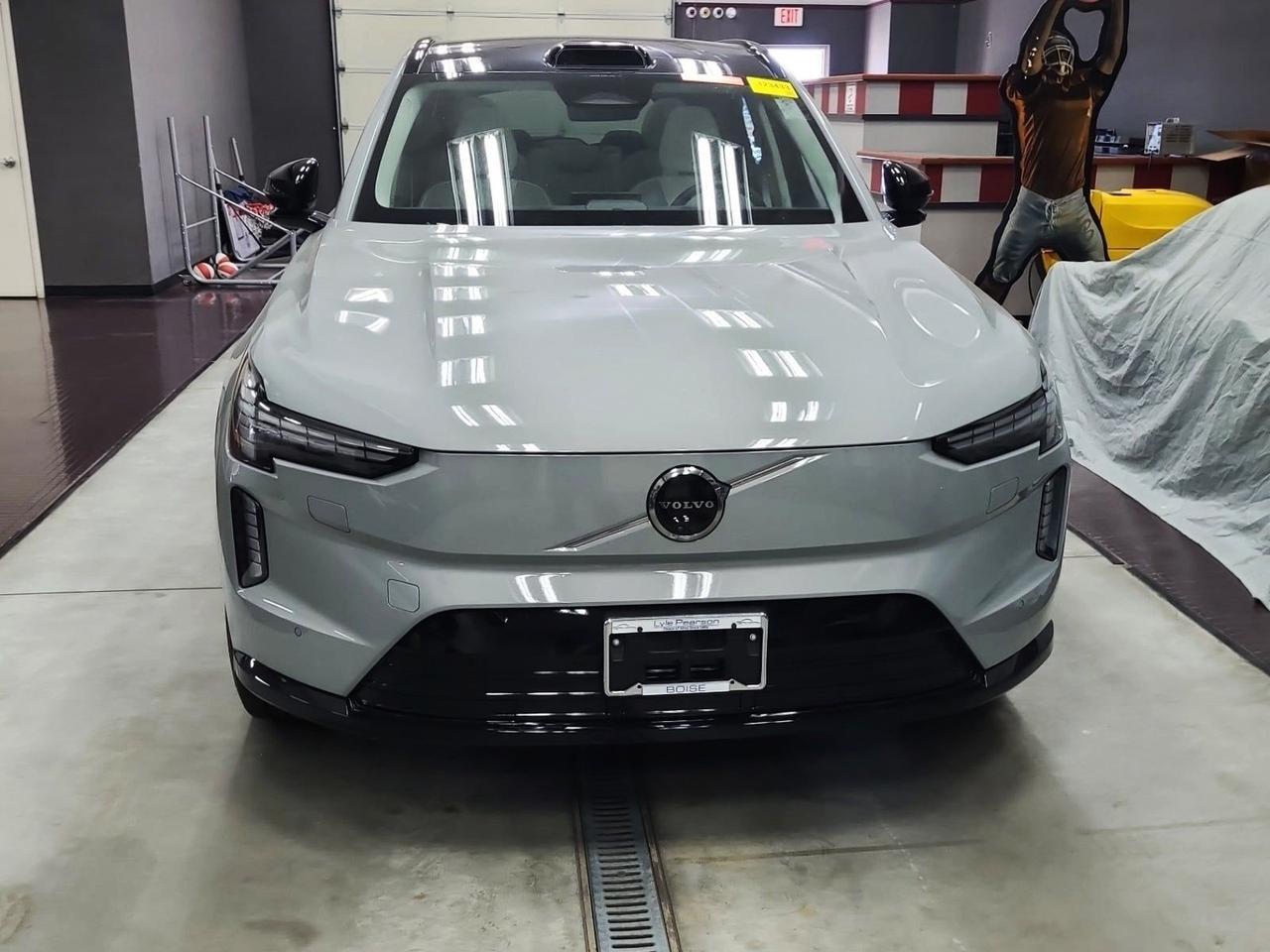 2025 Volvo EX90 Twin Motor Ultra 7-Seater Massage Seats Active Chassis Portland OR