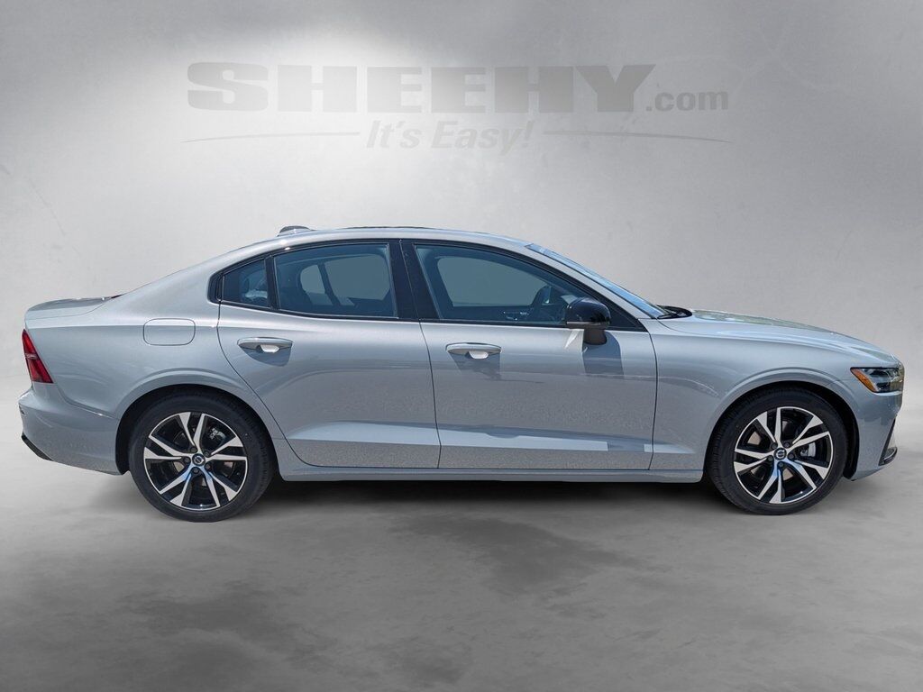 2025 Volvo S60 B5 CORE