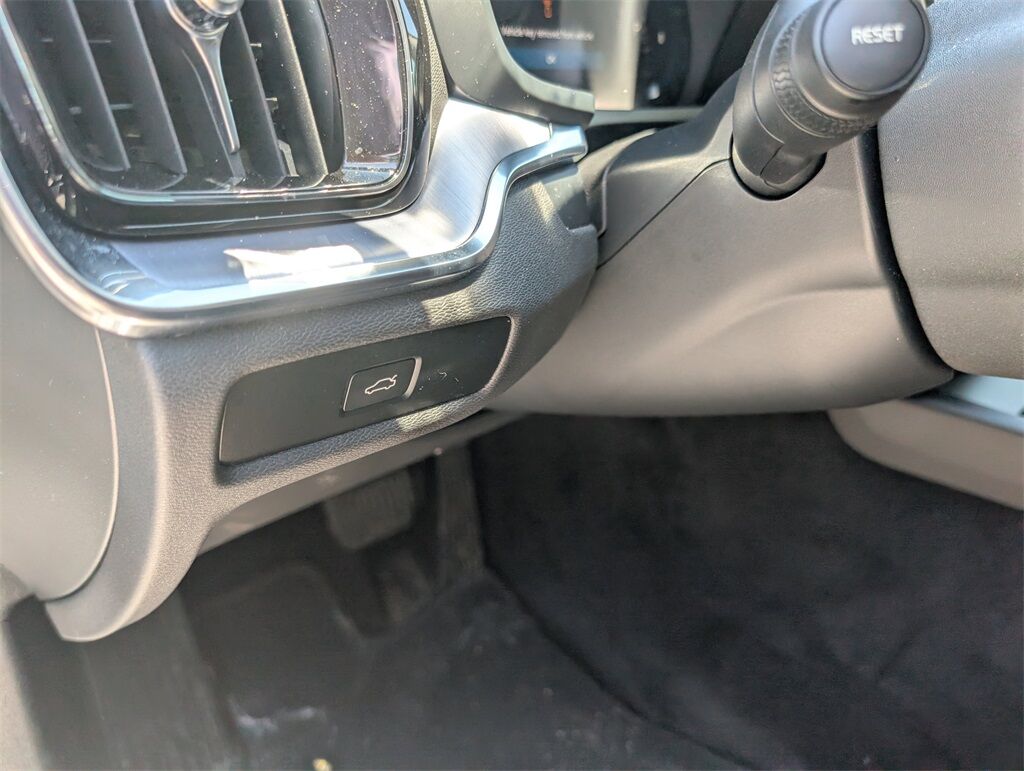2025 Volvo S60 B5 CORE