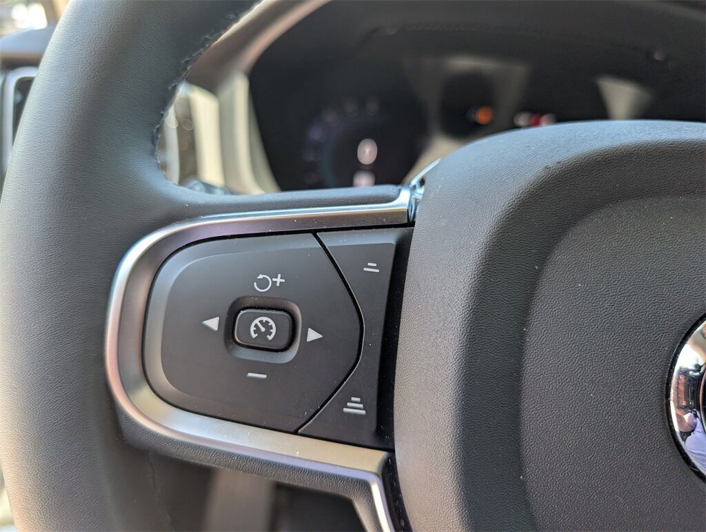 2025 Volvo S60 B5 CORE