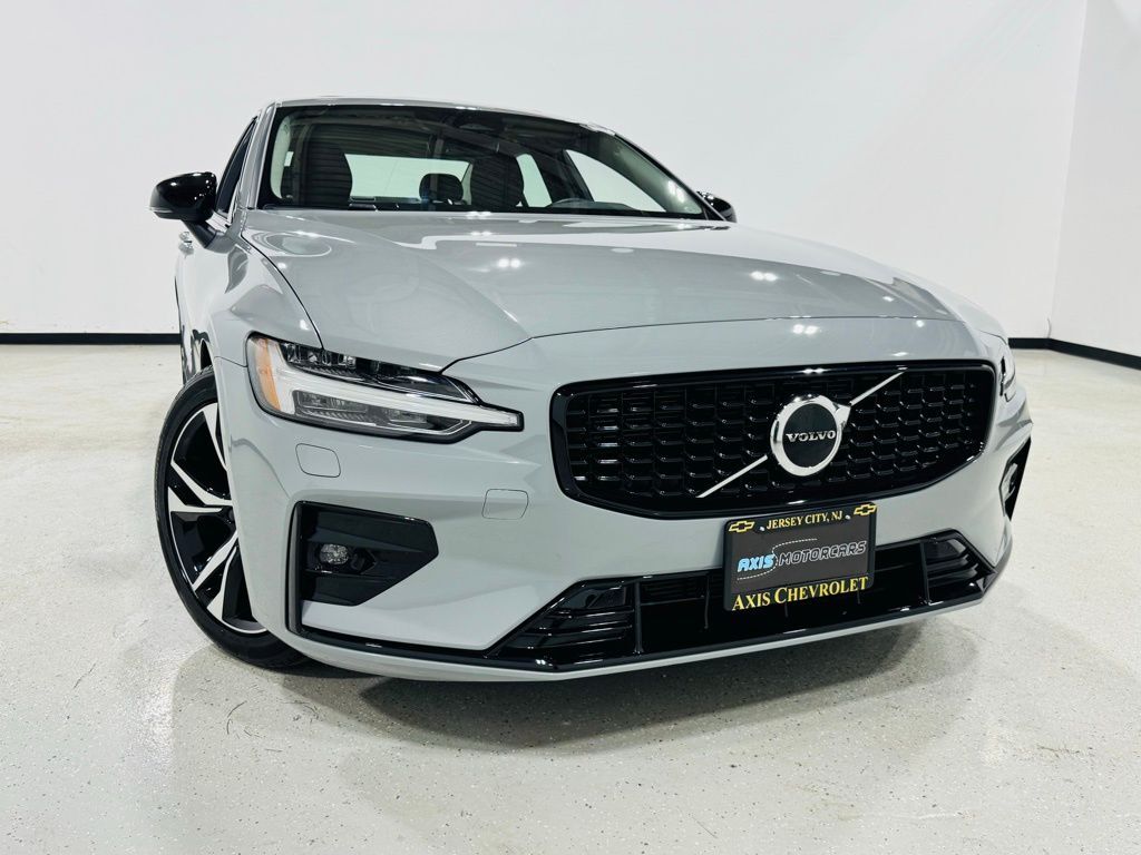 2025 Volvo S60 B5 Core Jersey City NJ