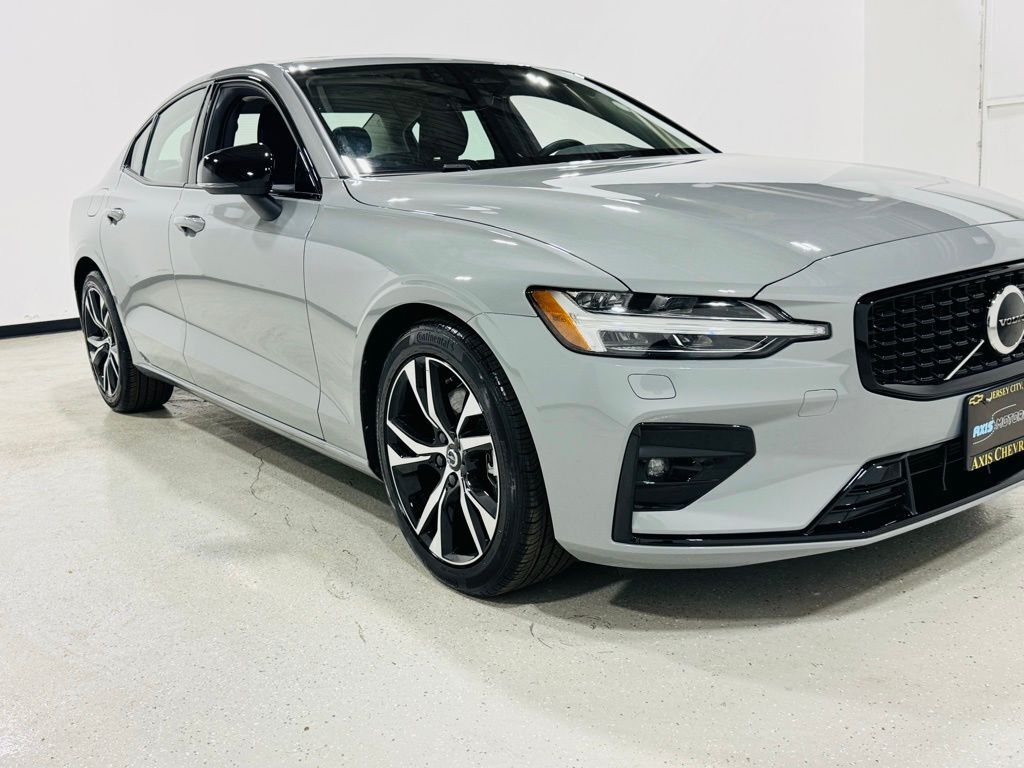 2025 Volvo S60 B5 Core Jersey City NJ
