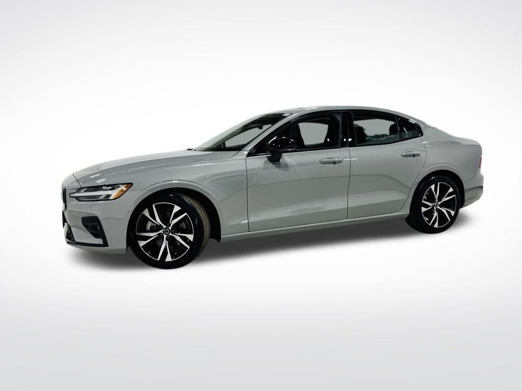 2025 Volvo S60 B5 Core
