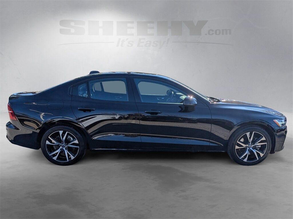 2025 Volvo S60 B5 Core Hunt Valley MD