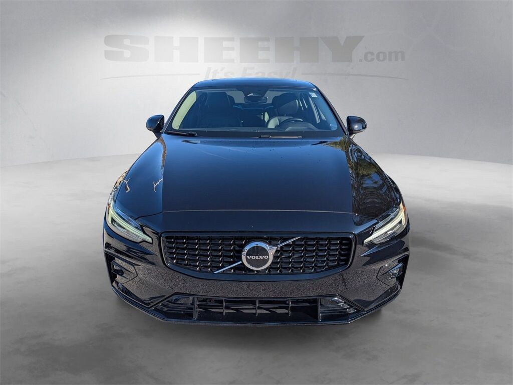 2025 Volvo S60 B5 Core Hunt Valley MD