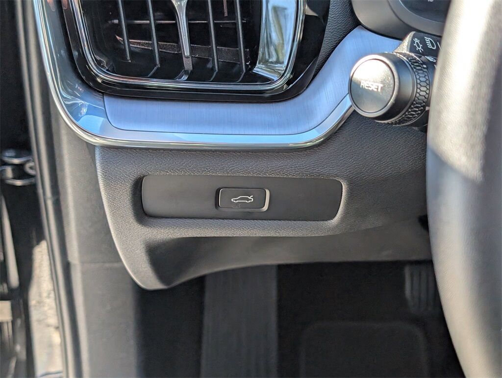 2025 Volvo S60 B5 Core Hunt Valley MD