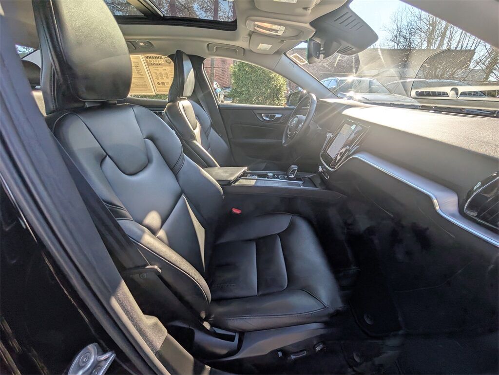 2025 Volvo S60 B5 Core Hunt Valley MD